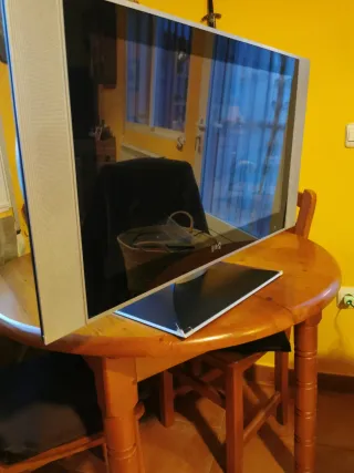 Televisor Vieta TFT Plata y Negro