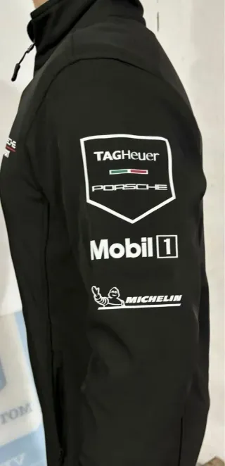 Porsche taghever chaqueta!!