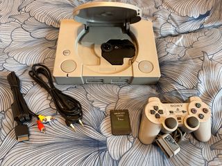 PlayStation 1 (PS1) Beige con accessori