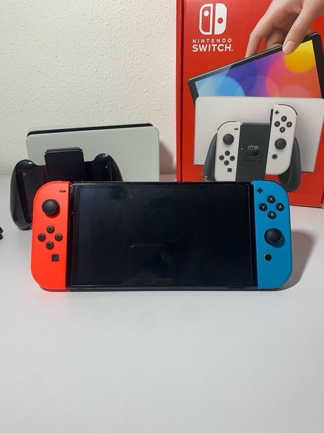 Nintendo Switch OLED Bianca e Blu