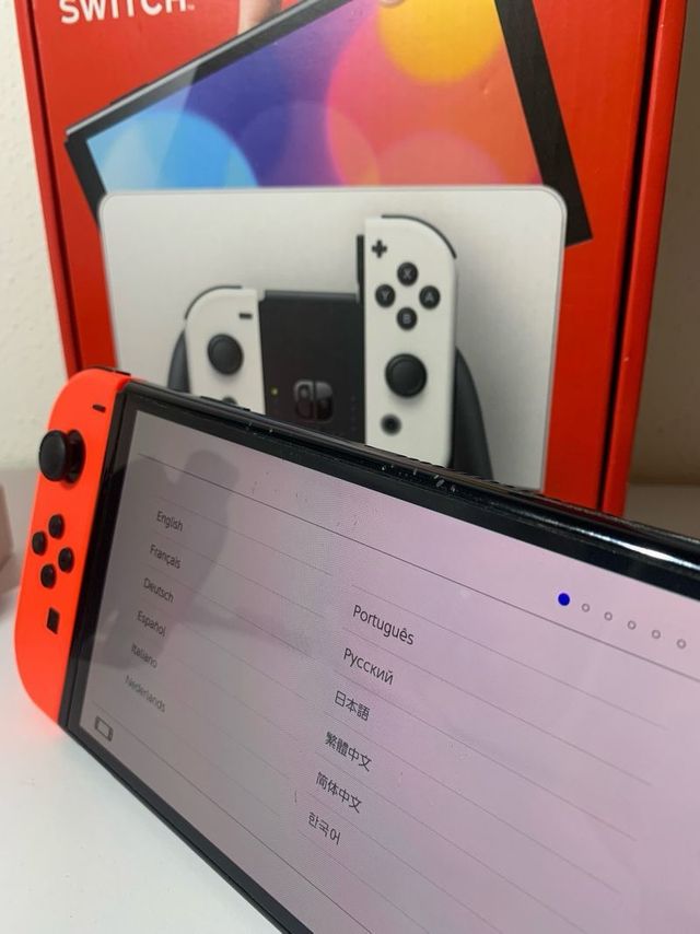 Nintendo Switch OLED Bianca e Blu