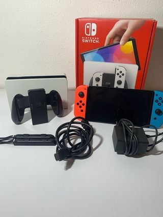 Nintendo Switch OLED Blanca y Azul