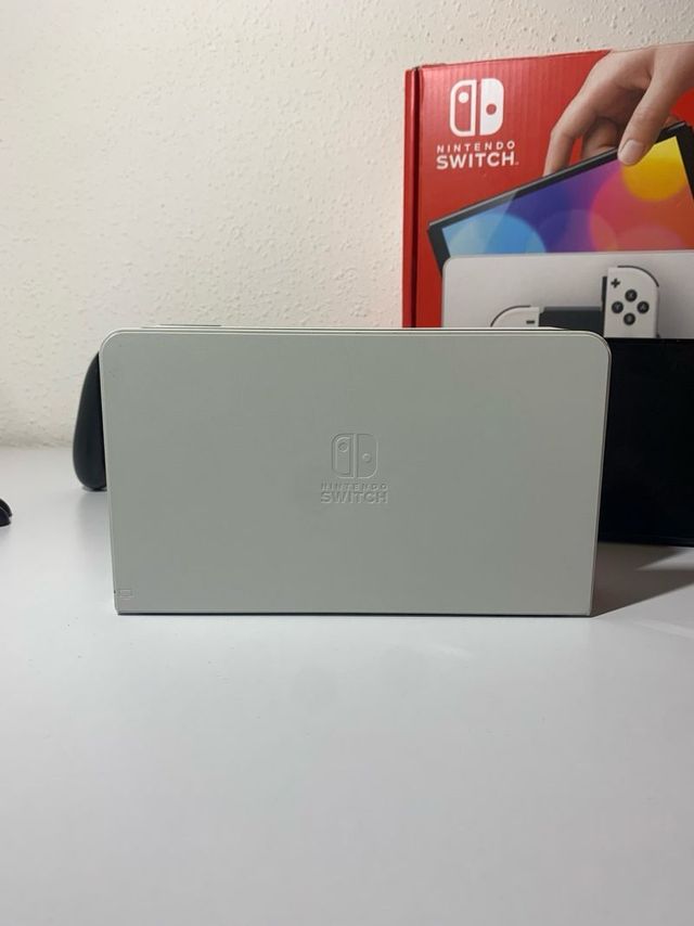 Nintendo Switch OLED Bianca e Blu