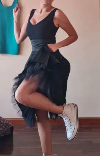 Vestido negro con tul