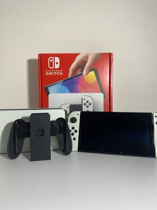 Nintendo Switch OLED + Accessori