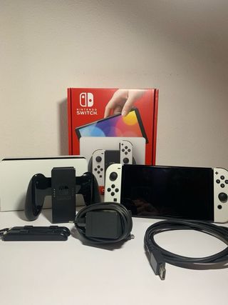 Nintendo Switch OLED + Accessori