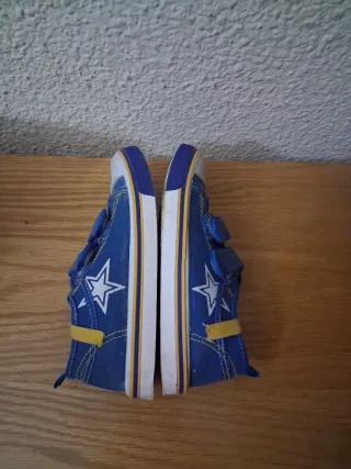 Zapatillas niño velcro azul y blanco