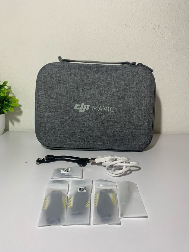 DJI Mavic Mini Fly More Combo