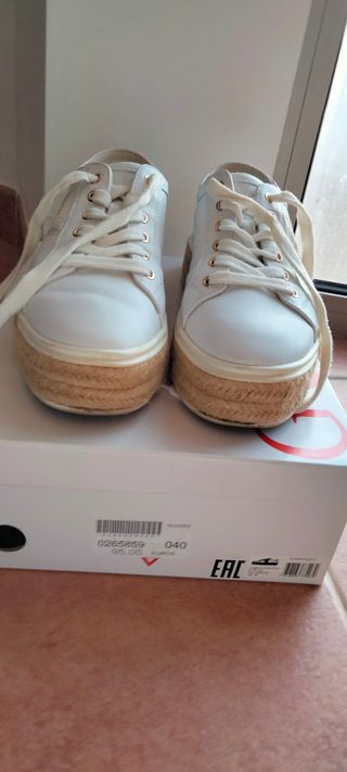 Deportivas Guess Blancas Talla 40