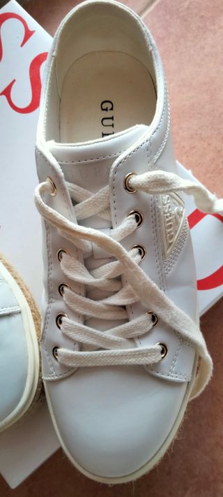 Deportivas Guess Blancas Talla 40