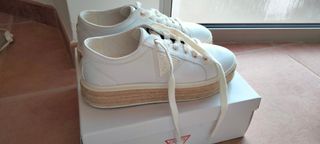 Deportivas Guess Blancas Talla 40