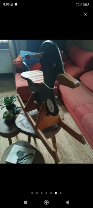 CABALLITO BALANCÍN DECORADO A MANO.