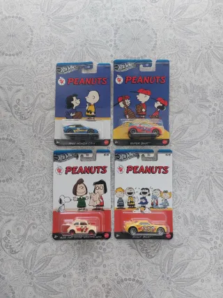 Hot Wheels Peanuts Snoopy Charlie Brown