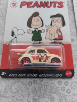Hot Wheels Peanuts Snoopy Charlie Brown