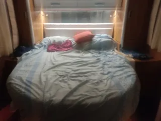 Autocaravana perfilada cama isla