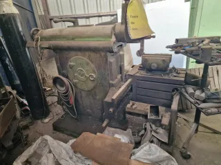 Torno y cepilladora plana