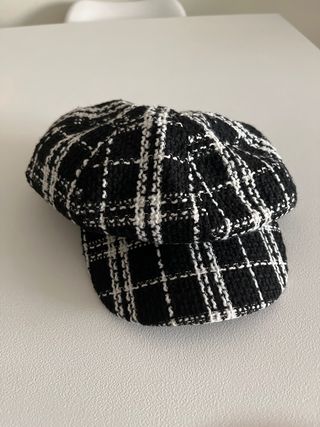Gorra de vestir cuadros blanco y negro