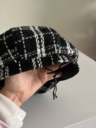 Gorra de vestir cuadros blanco y negro