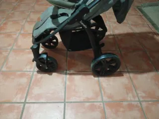 Carrito de bebé gris Lionelo