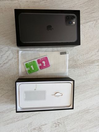 iPhone 11 Pro Max nero con MOLTI EXTRA