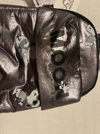 Bolso Pequeño Snoopy Sport Negro y Plateado