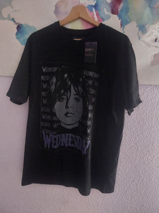 Camiseta Negra Wednesday Talla M