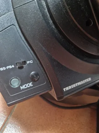 Volante Thrustmaster + Base + Pedali