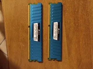 2x4GB DDR3 RAM Corsair Vengeance LP