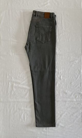 Pantalón vaquero. Álvaro Moreno. Talla 44