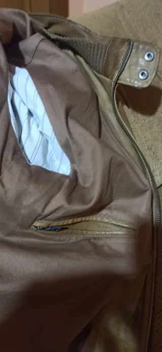 CAZADORA GAS CUERO/PIEL TALLA M