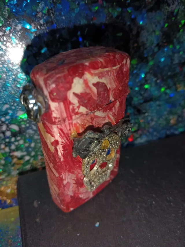 Mechero Vip Gaz decorado calavera