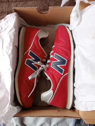 Zapatillas New Balance Clásicas Rojas