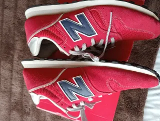 Zapatillas New Balance Clásicas Rojas