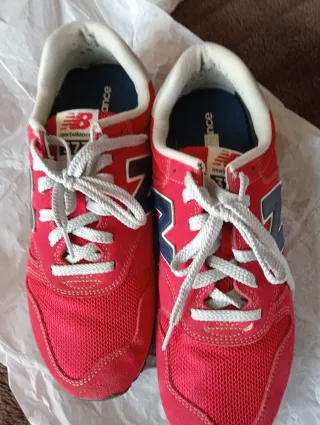 Zapatillas New Balance Clásicas Rojas