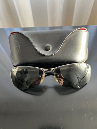 Gafas de sol Ray-Ban plateadas y negras