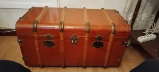 Baúl antiguo de almacenaje