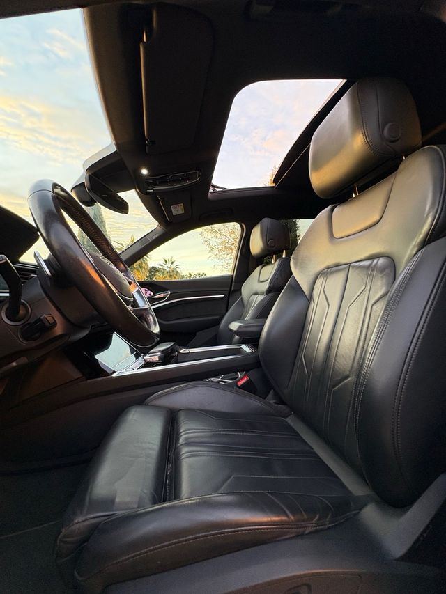 Audi e-tron 55 s-line sportback quattro