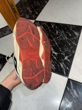 Zapatillas Bershka Beige, Negro, Azul, Rojo