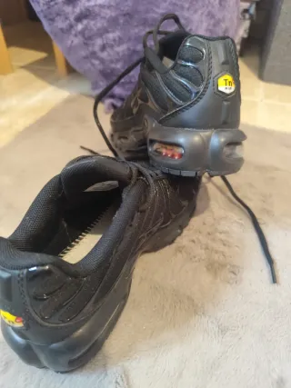 Zapatillas Nike TN Talla 37