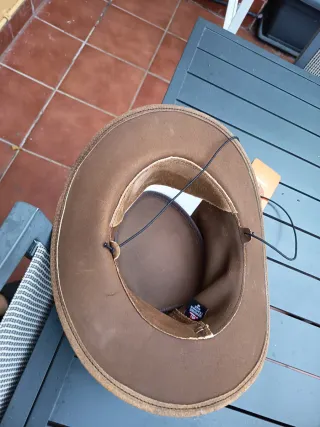 Sombrero australiano de cuero