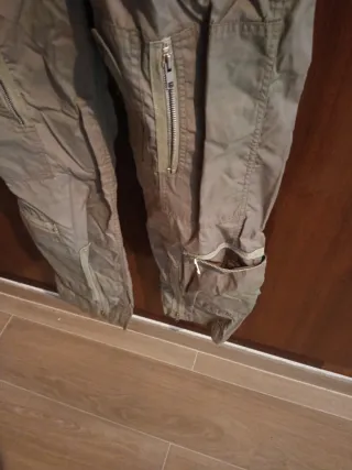 Mono de trabajo beige