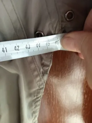 Mono de trabajo beige