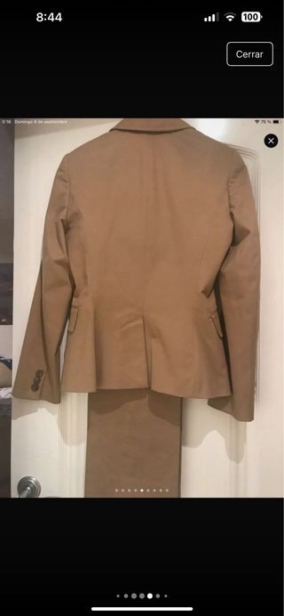 Traje de chaqueta y pantalón beige