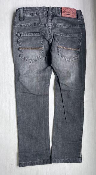 Pantalón vaquero gris recto