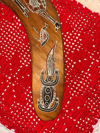 Ornamento Boomerang in Legno con Disegni Australia