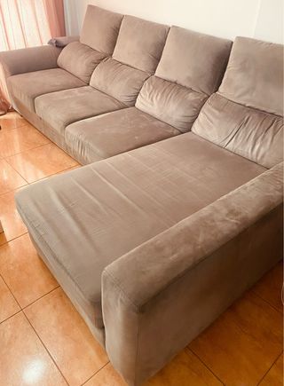 Sofá chaise longue con canapé