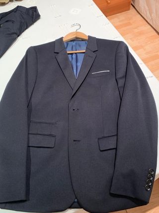 Traje de hombre azul