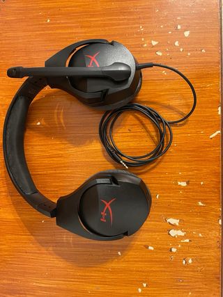 PS4 Pro 1TB Nera + Accessori