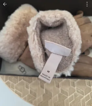 Conjunto UGG Gorro y Guantes Piel Marrón