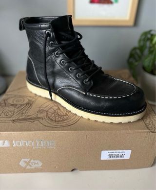 Botas John Doe modelo Rambler